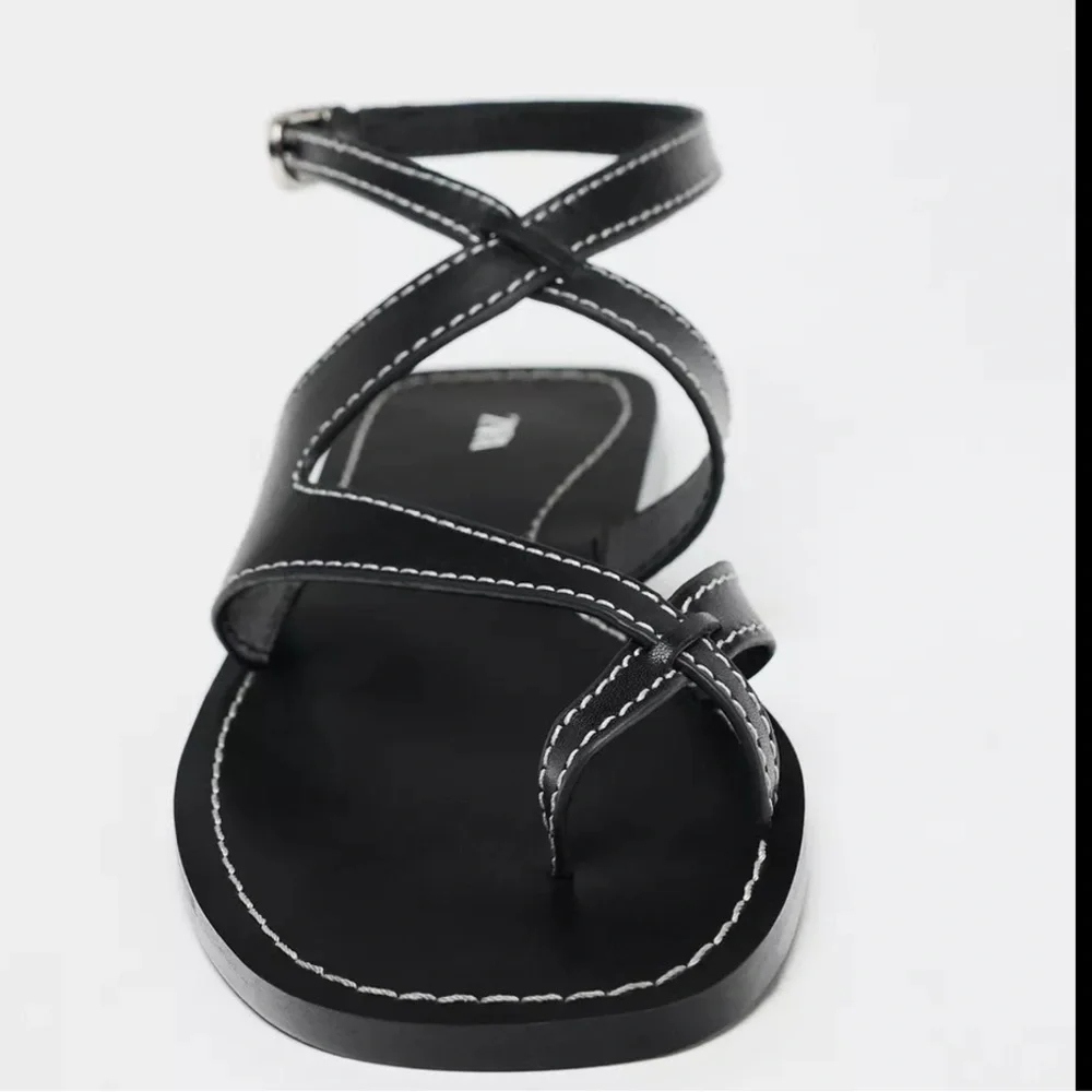 Leather strappy sandals - Picture 4 of 6
